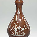 A rare slip-decorated brown-glazed pear-shaped vase, Wanli period (1573-1619) 
