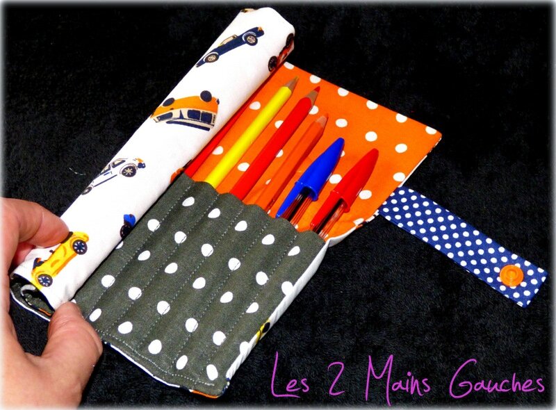 trousse roulée blanc petites voitures