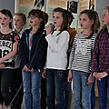 Tonneville dans la hague: les enfants de l'école apprennent encore la langue normande