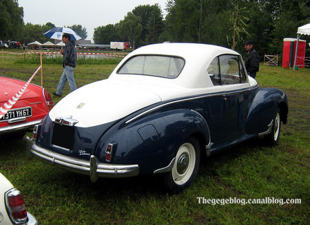 Peugeot_203_coup__de_1953__1952_1954__955_ex__5_me_F_te_Autor_tro__tang_d__Ohnenheim__03