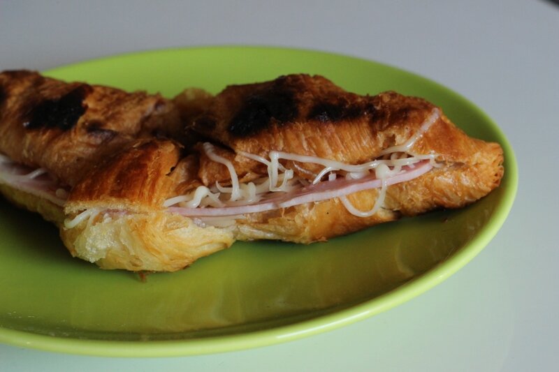 croissant jambon fromage