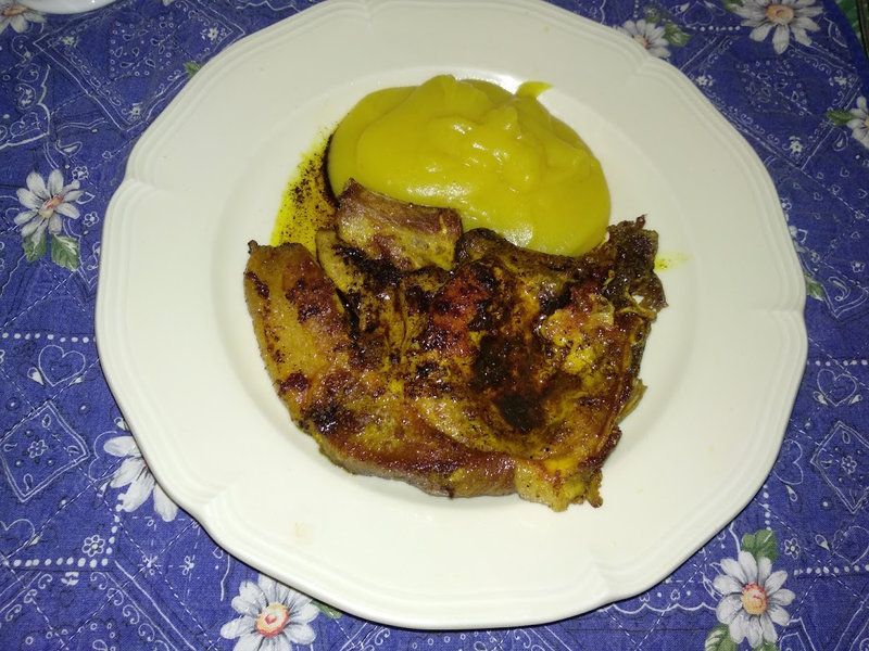 Côte de porc et purée au curry madras