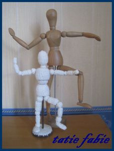 artiste peintre pour the sérial crocheteuses 010