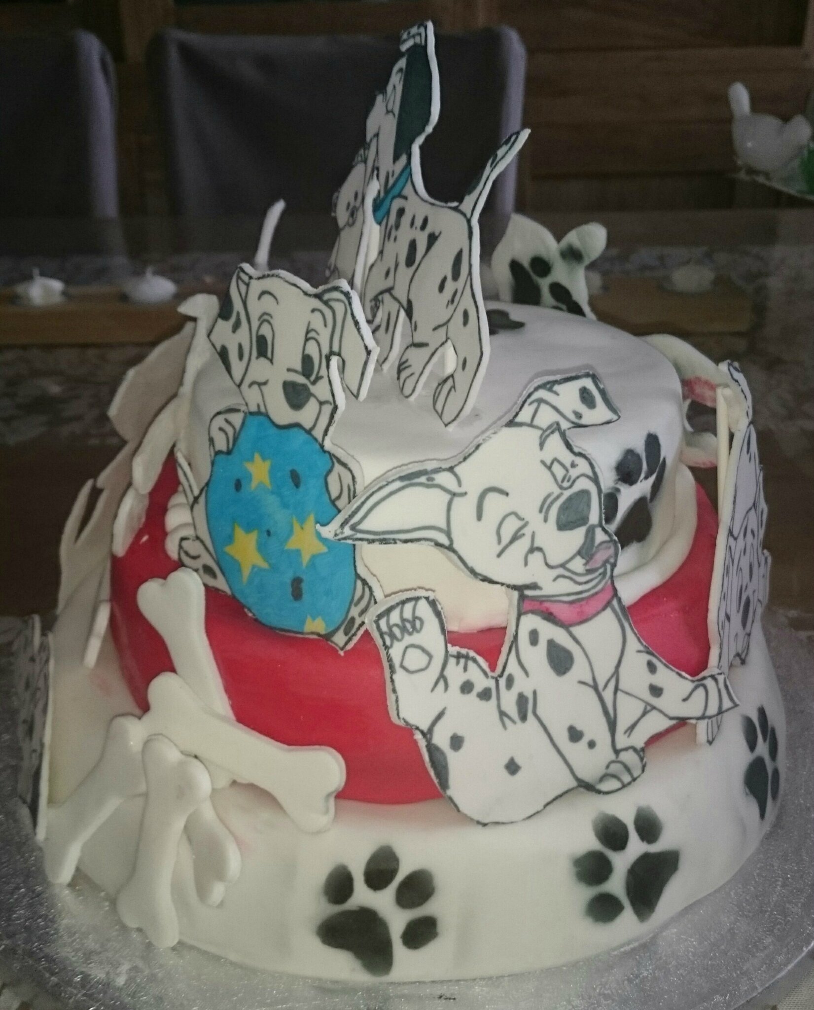 179 29 08 15 Gateau 101 Dalmatiens Decogateaucouly