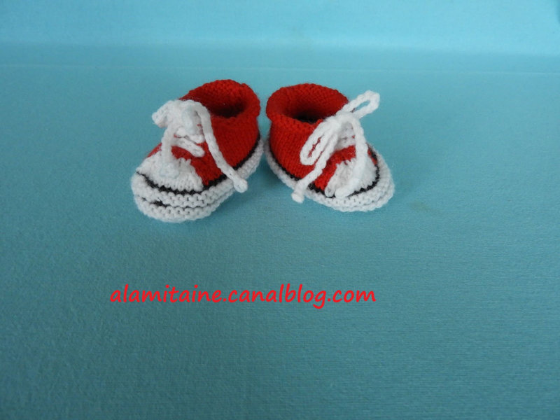 baskets rouges A la mitaine