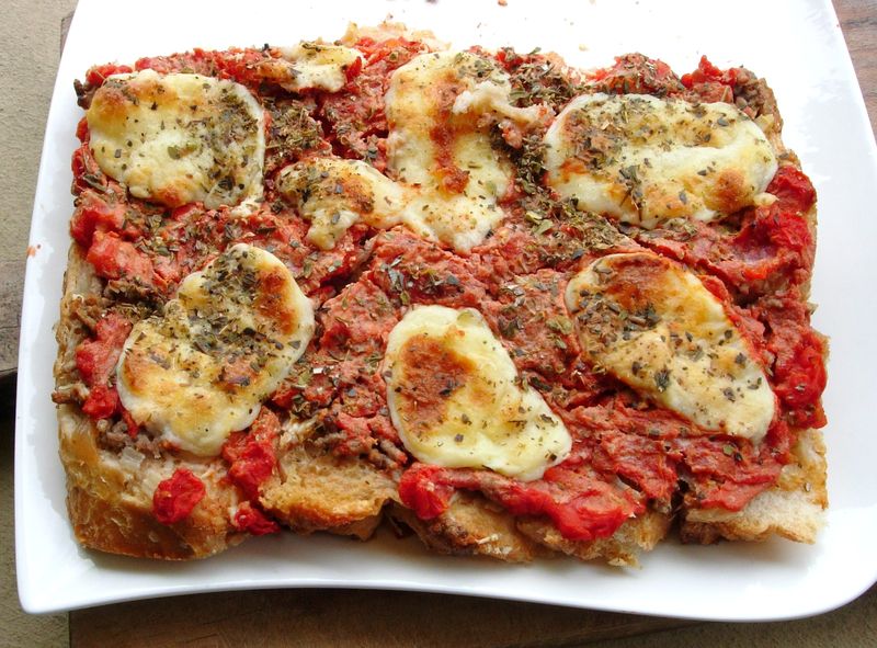 Tartines de pain façon pizza Cuisine et dépendances