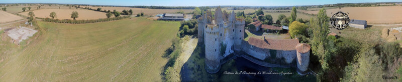 Panoramique Château fort de l'Ebaupinay Incendié au cours de la guerre de Vendée