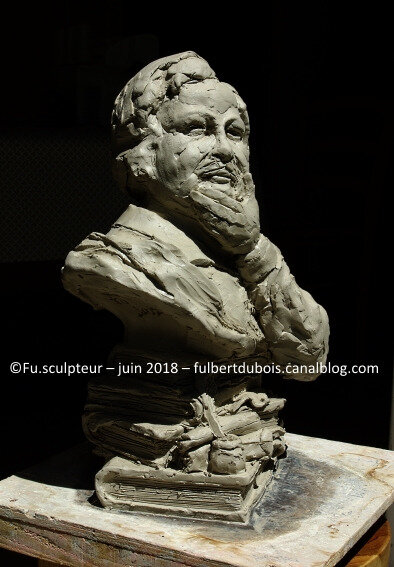 Fu - artiste sculpteur - création - art - sculpture - statuaire - modelage - terre - argile - buste - portrait - Balzac - projet monument - Tours - esquisse -2018 - Fulbert DUBOIS