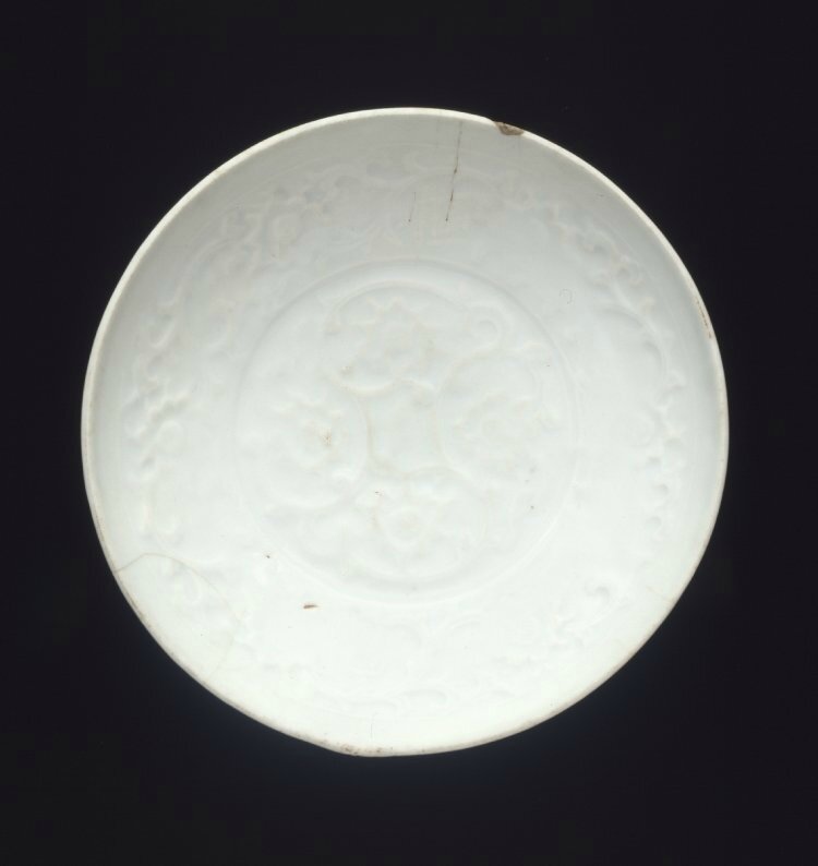 Dish with moulded design, shufu characters and luanbai glaze, Yuan dynasty (1279-1368)