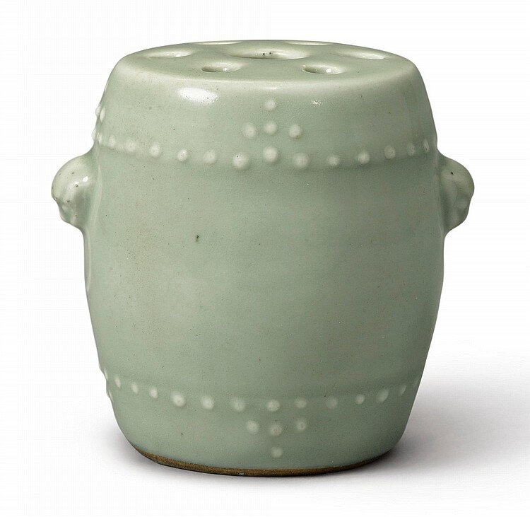 A celadon-glazed drum-form flower vase, Qing dynasty, 19th century