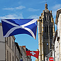  drapeaux en ville: l'internationale des highland games 