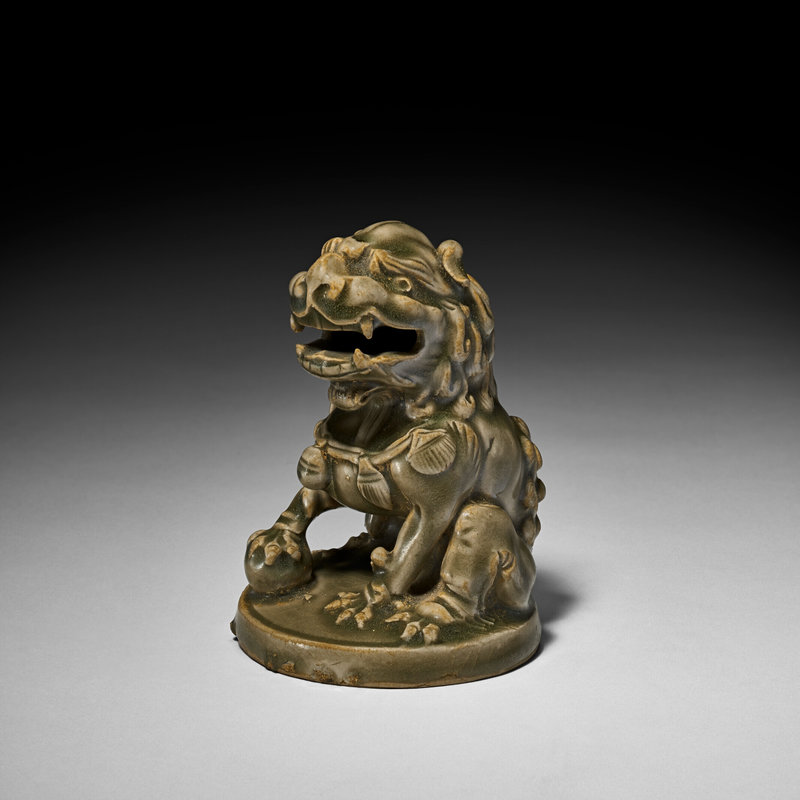 2023_NYR_20461_0856_001(a_molded_yaozhou_celadon_figure_of_a_lion_northern_song_dynasty_11th_c023834)